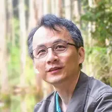 何葉建達 老師